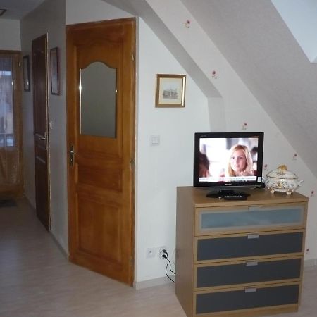 Chambre D'Hote Equipee En Studio Molliens-Dreuil Ngoại thất bức ảnh